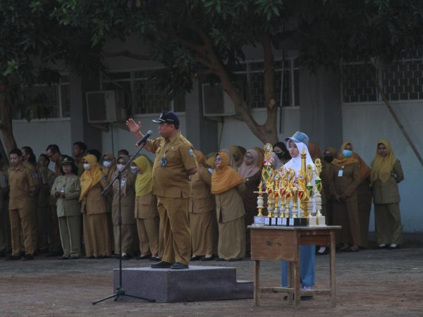 Upacara Bendera SMAN 2 Kota Kediri